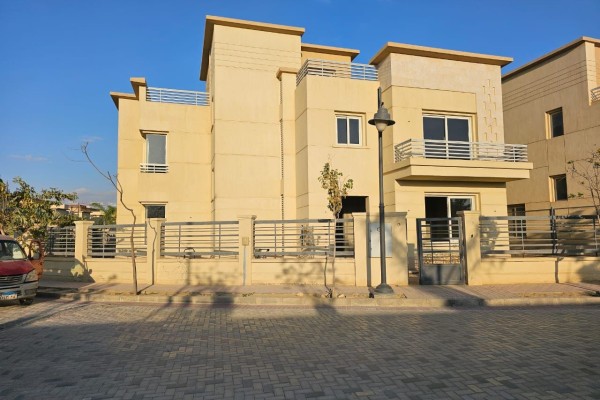 Villa 6 bedrooms for resale in JEDAR in 6th of October City by IWAN Developments